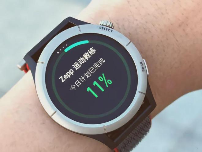 华米Cheetah Pro会是你下个赛场好队友吗？MG电子试玩1500元跑表首选？Amazfit(图10)